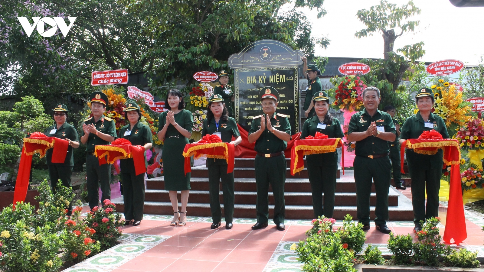 Khánh thành Bia kỷ niệm “Nơi hợp nhất các trường Thiếu sinh quân, thiếu nhi Quân khu 9"